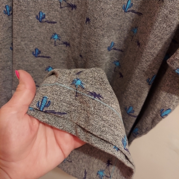 Huntingdon Beach Club Shirt in Grey Duchess. - Picture 8 of 9